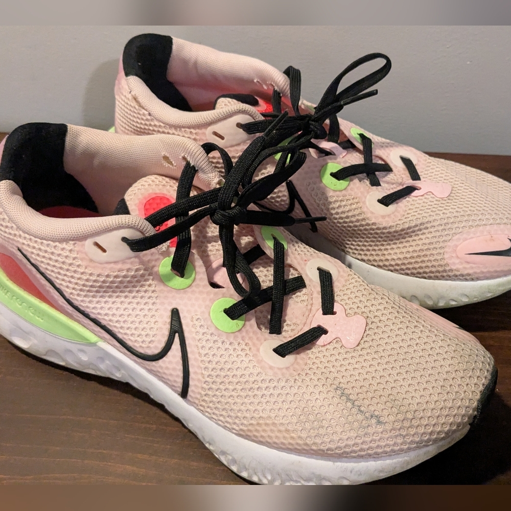 Nike Renew Size 10 Pink Mesh Sneakers